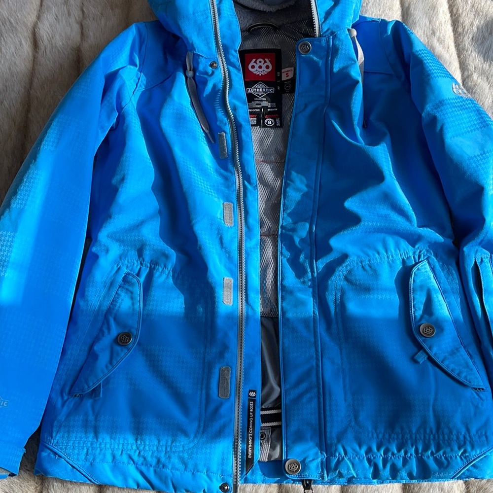 686 snow jacket women Authentic collection size S